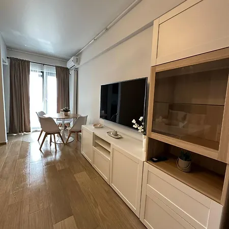 & Studiouri Melia